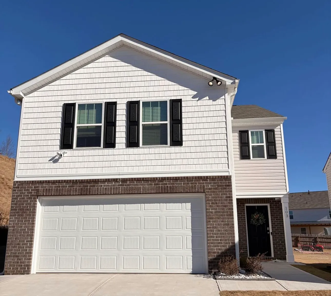 4 bed, 2174 sqft, $2,495 — Photo 1