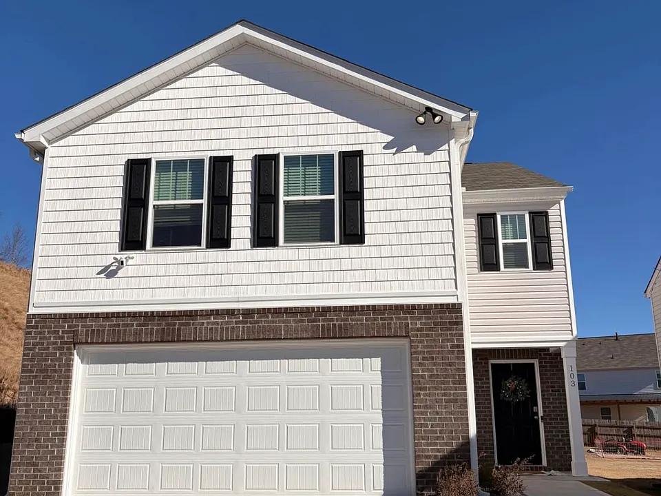 103 Mable Leaf Ln