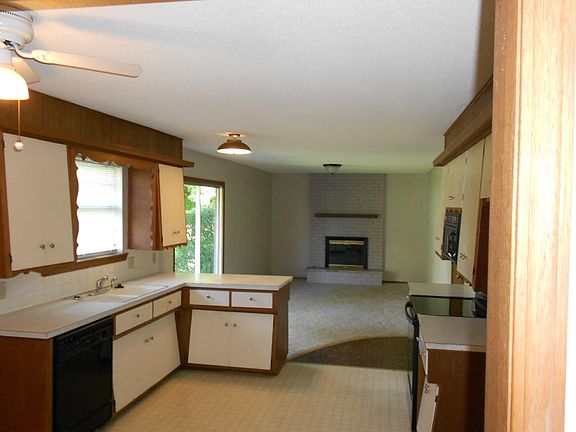 Kitchen into bonus room