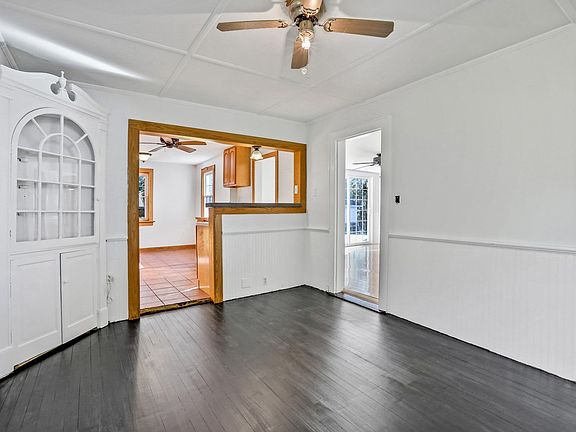 Eat-in Kitchen/Dining Area