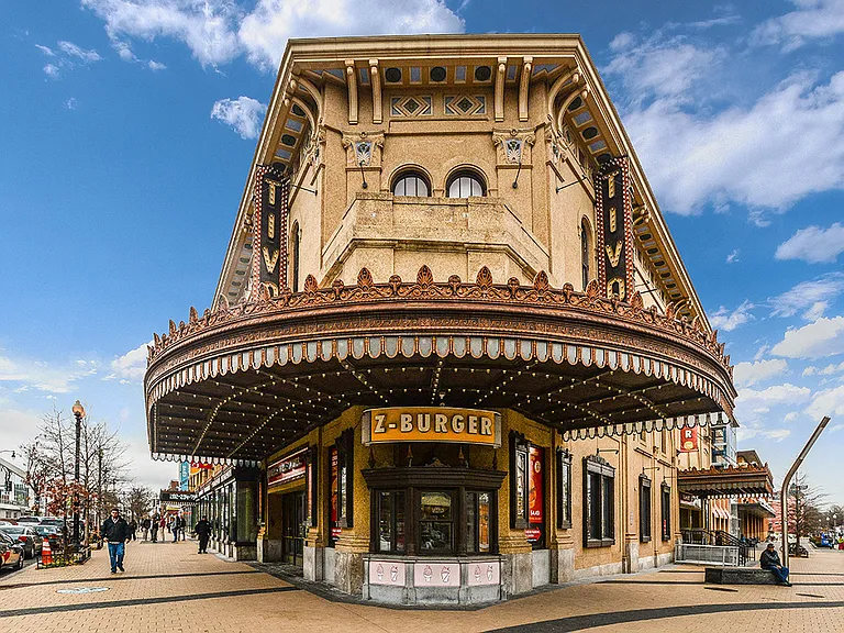 Restaurants and shopping in Columbia Heights, Washington DC