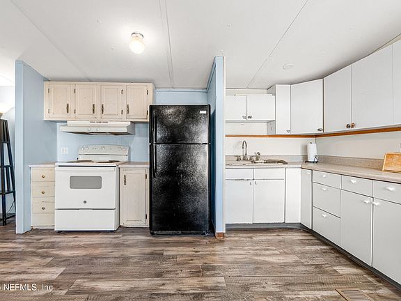 4th image of 103 WALKER Avenue