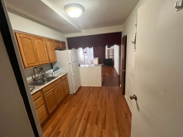 787 Adee Ave #1