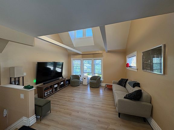3rd image of 49 Gregory St #49
