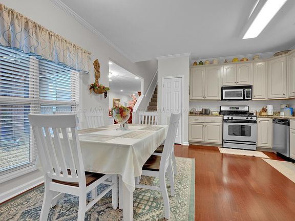 5th image of 110 Christy Ln