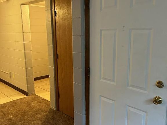 2nd image of 3123 Medina Ave APT A