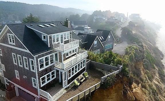 3rd image of 2713 SW Anchor Ave