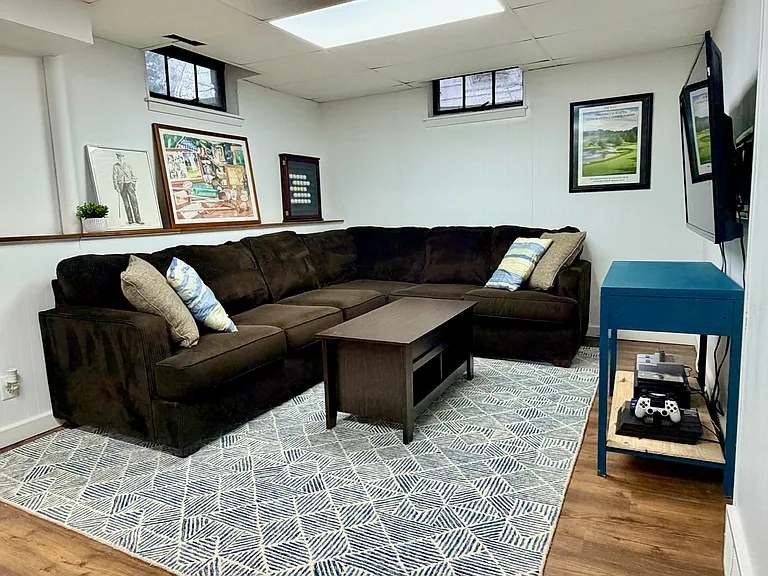 130 S Riverside Dr — Photo 29