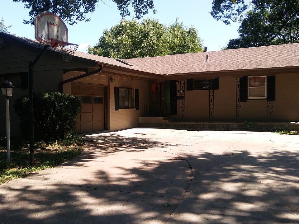 Drive way and entrance.