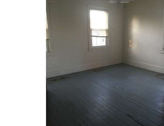 5th image of 223 Hamilton St