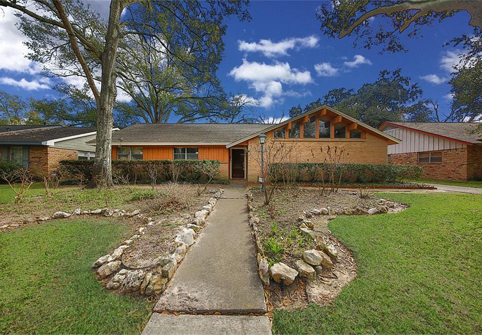 1st image of 10515 Timberwood Dr