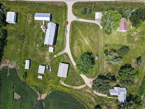 2nd image of 2856 Williams Dr