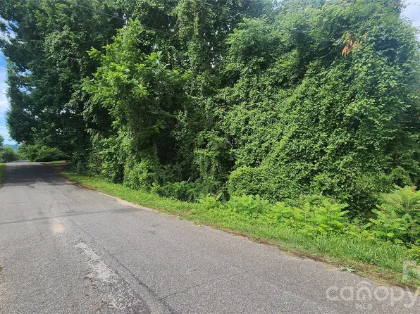 202 Wilson Dr, Morganton, NC 28655