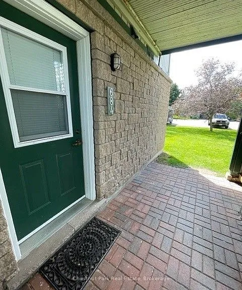 684 Johnston Park Ave — Photo 19