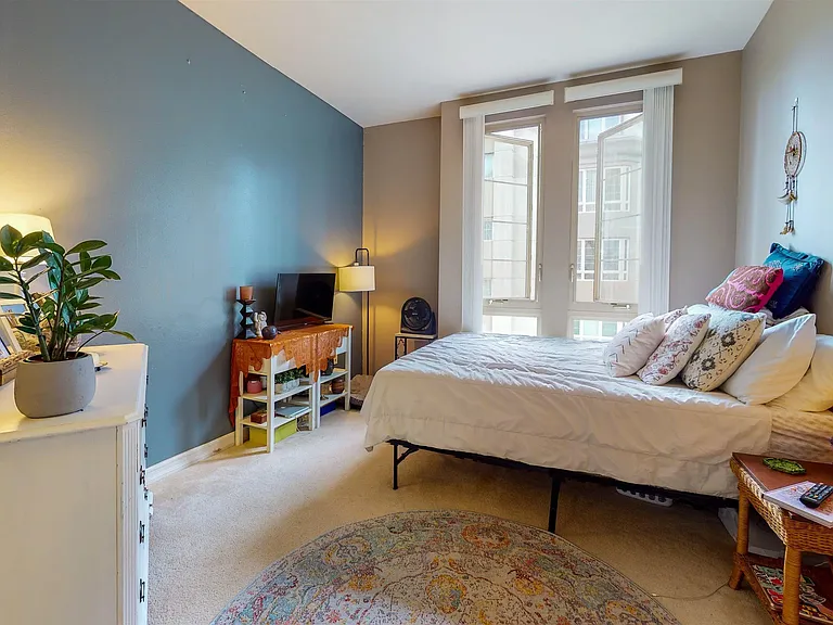1480 Broadway #2401 — Photo 18