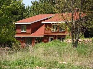 8762 3rd St, Almond, WI 54909