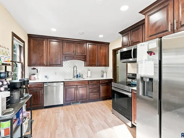 1509 E 25th St, Sioux Falls, SD 57105