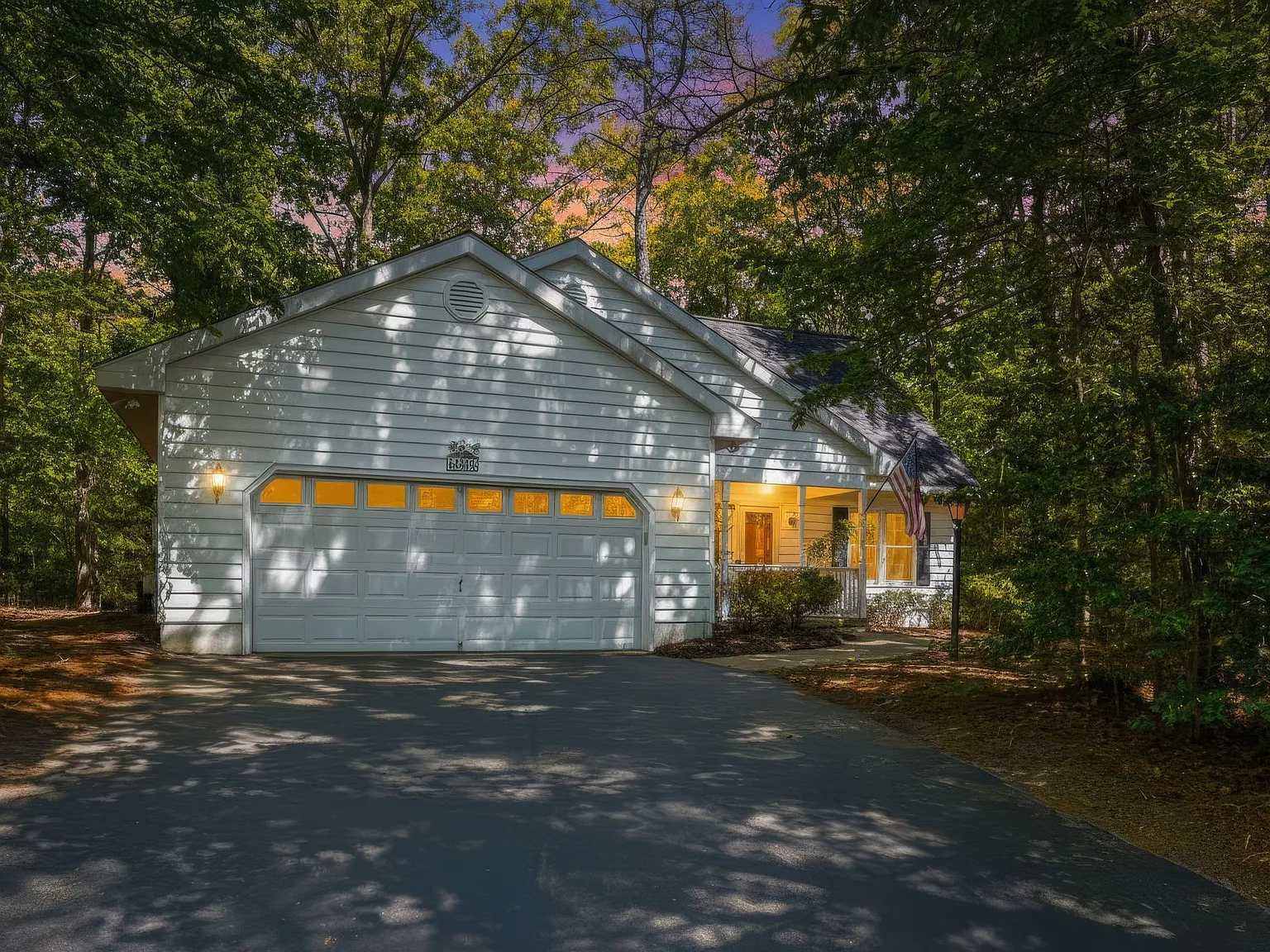 3 bed, 1728 sqft, $6,000 — Photo 1