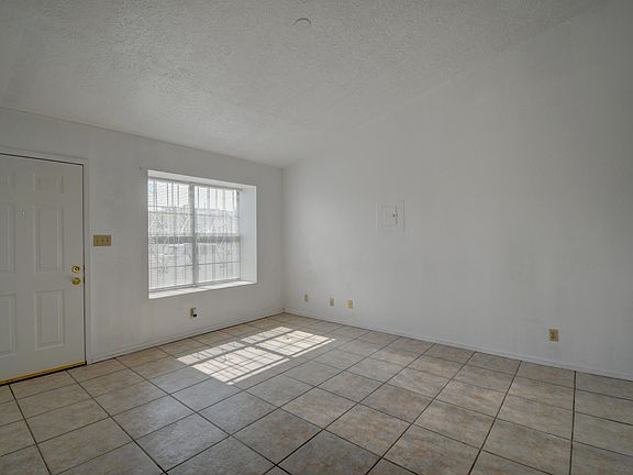 4th image of 6619 Azuelo Ave NW