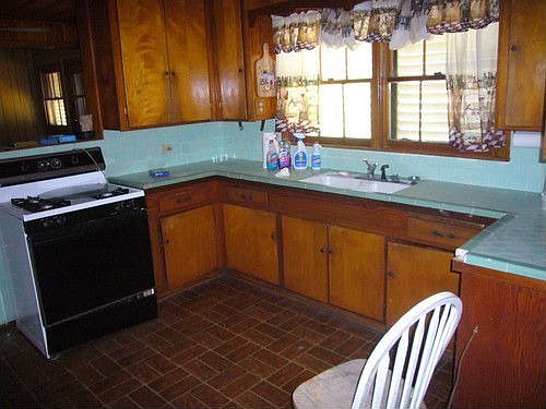 3rd image of 1305 Lamar Dr