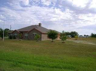 207 Avenue X, Levelland, TX 79336