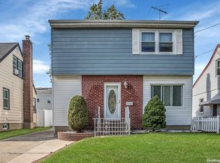 154 Jefferson St, Franklin Square, NY 11010