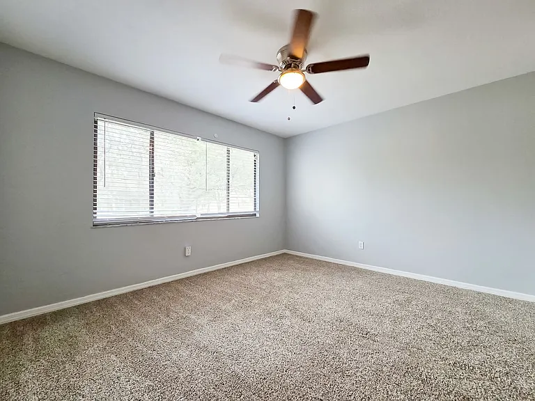 6210 SW 8th Ln — Photo 16