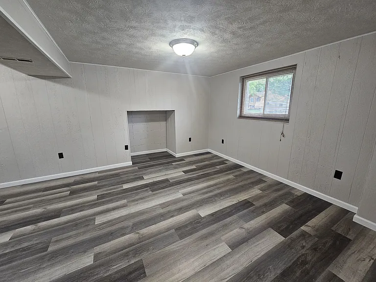 6234 S 140th Ave — Photo 18