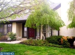 960 Hedgerow Ct, Blue Bell, PA