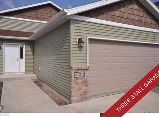 417 Foxtail Dr, West Fargo, ND 58078