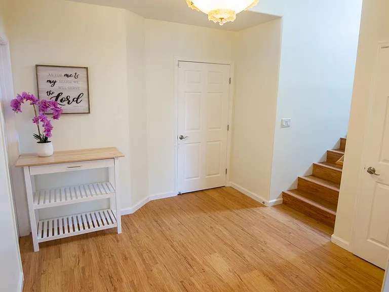 3430 Hardesty St — Photo 2