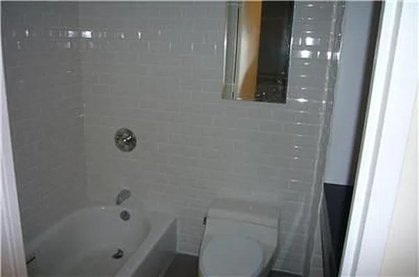 Rented by Domus Realty | media 19