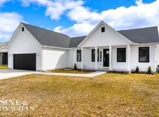 233 Oregon Ave, Marysville, MI 48040
