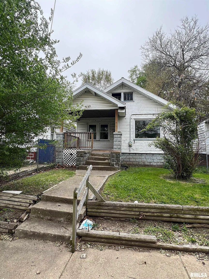 1614 W Smith St photo 1