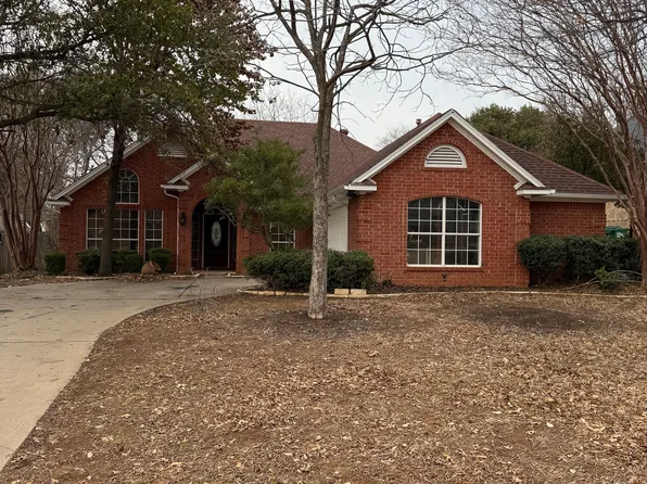 912 Smokerise Cir, Denton, TX 76205