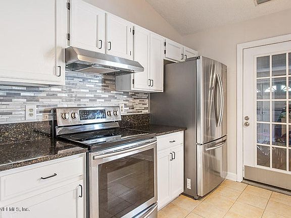 5th image of 4445 Horseshoe Bend Ct