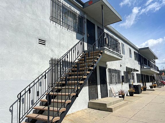 3rd image of 2284 Lewis Ave #7