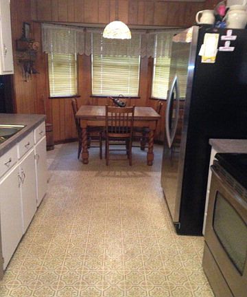 4th image of 800 Bluebonnet St
