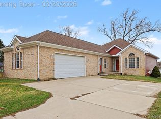 2853 Rubbins Rd, Howell, MI 48843