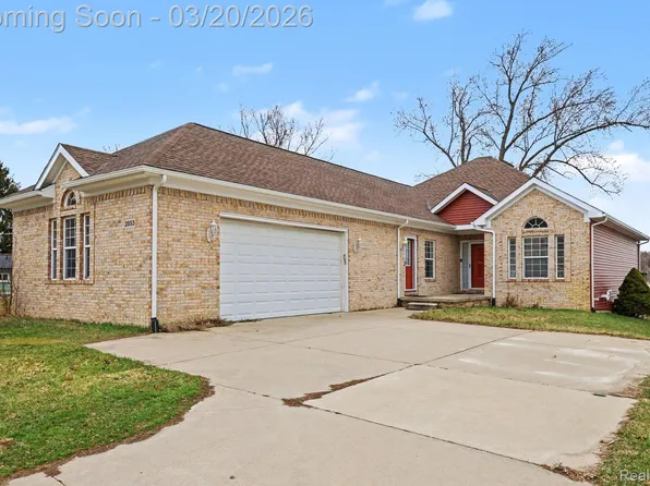 2853 Rubbins Rd, Howell, MI 48843