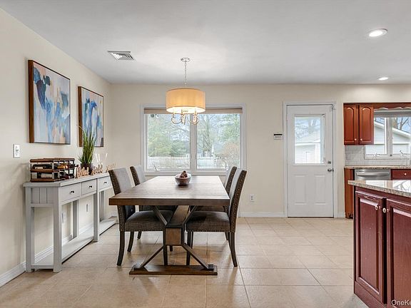 4th image of 17 Doxey Drive