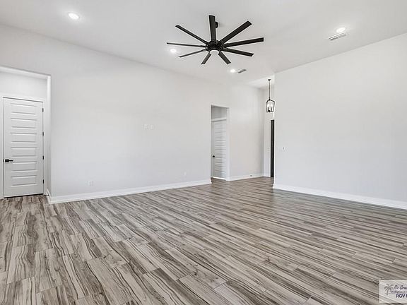 5th image of 3706 Mattie Ln