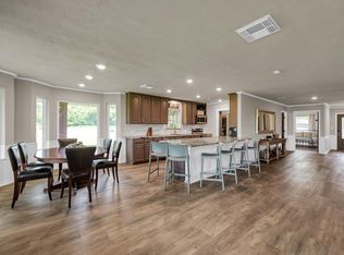 361 S Lakeside Dr, Huntsville, TX 77320