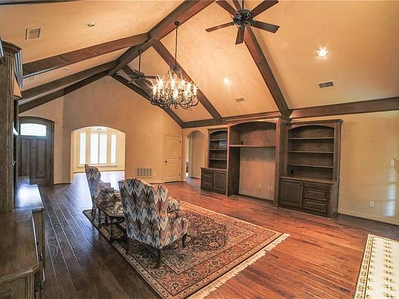 5th image of 1401 Cumberland Dr