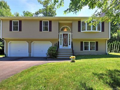 39 Strong St, East Haven, CT, 06512