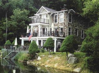 372 Oak Summit Rd, Millbrook, NY 12545