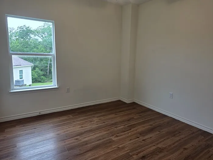 6102 White Oak Dr — Photo 12