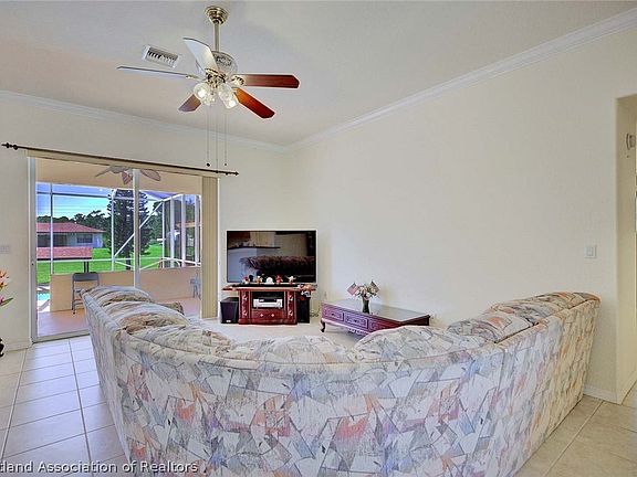 2nd image of 111 Mango Rd NE