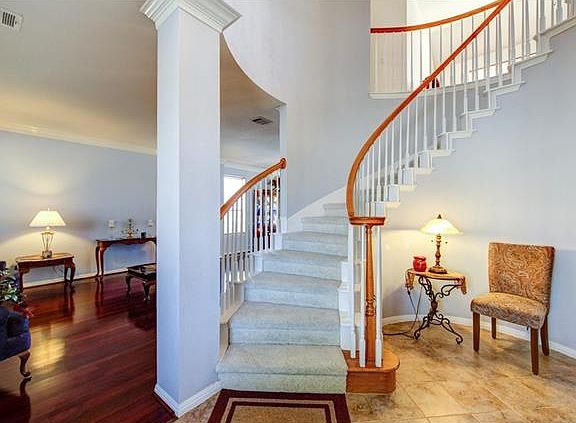 3rd image of 19105 Luedtke Ln