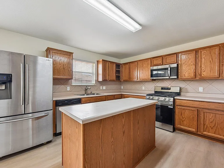 11809 Dunfries Ln — Photo 12